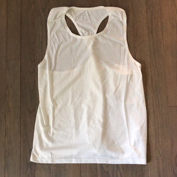 Nike NWT twist tank top - Picture 5 of 11